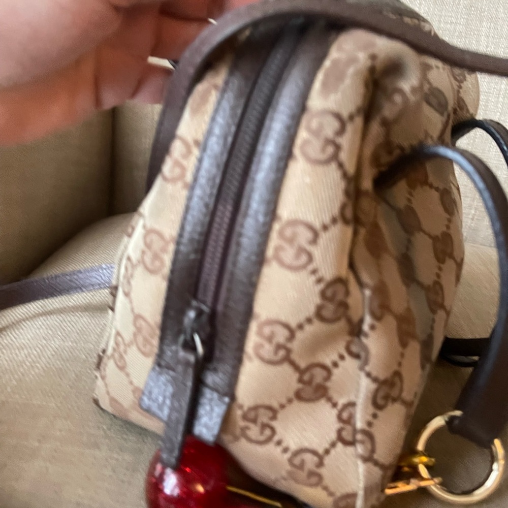 Authentic Gucci vintage GG canvas mini bag 124542.2888 - Picture 11 of 15
